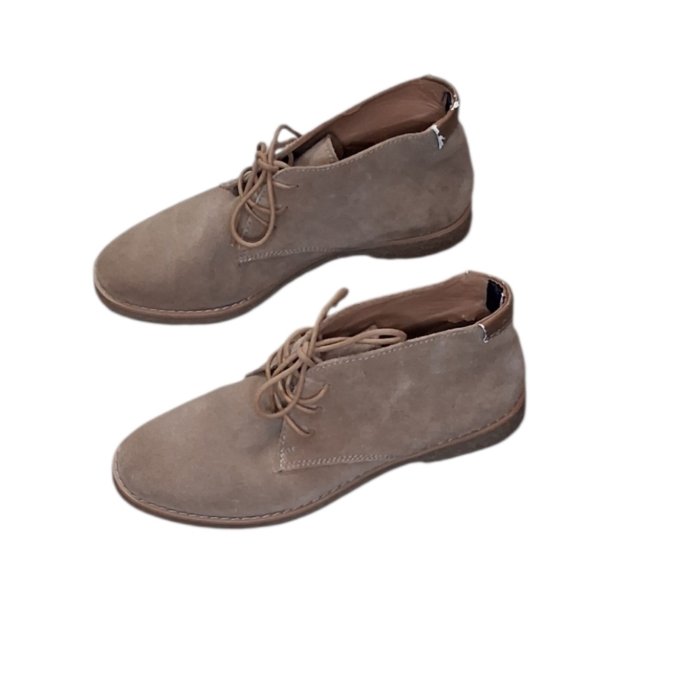 Tommy Hilfiger Tan Suede Women's Chukka Boots Size 6.5